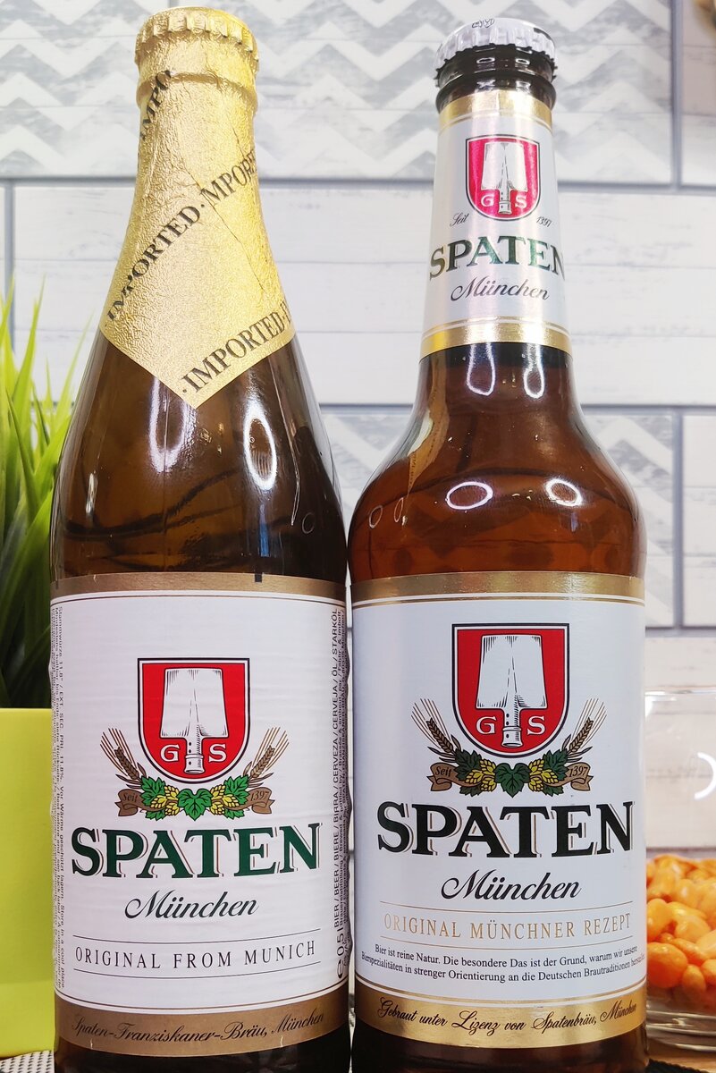 Слева - немец, справа - наш