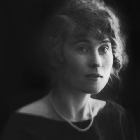 Ксения ( Оксана)  Асеева-Синякова ( 1892-1985)