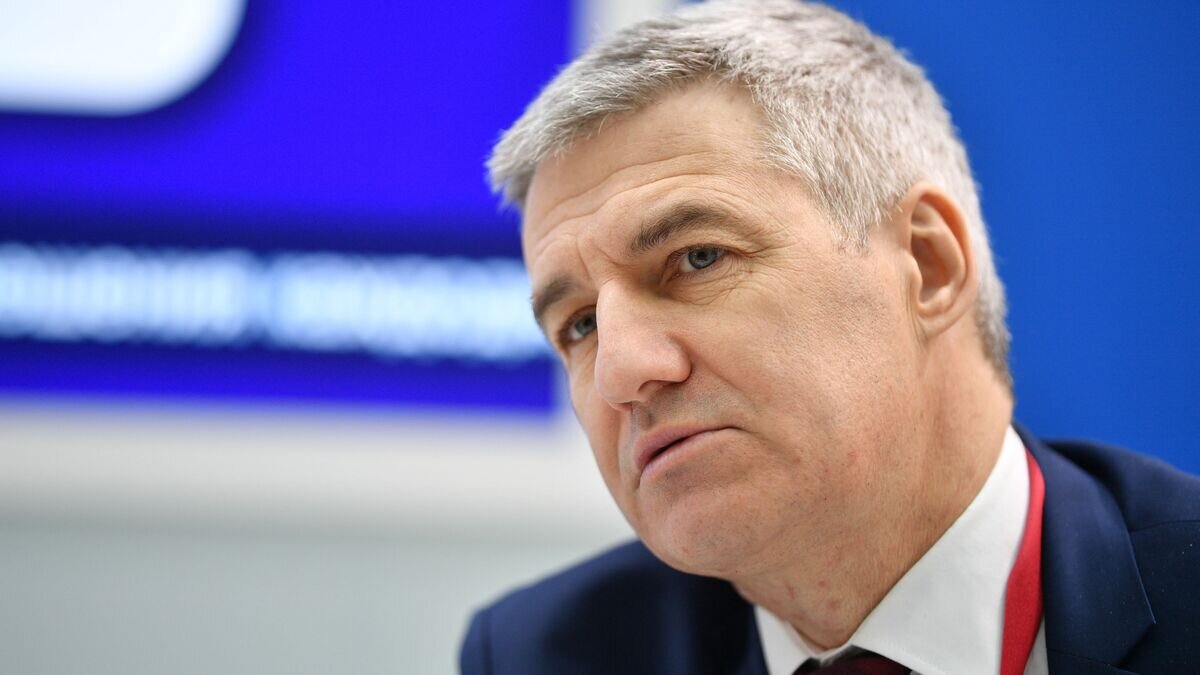    Глава Республики Карелия Артур Парфенчиков во время интервью на стенде МИА "Россия сегодня" на Российском инвестиционном форум© РИА Новости / Владимир Астапкович