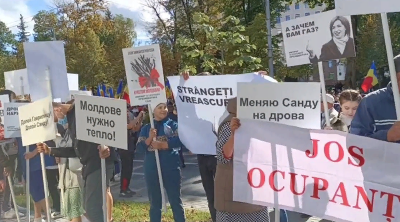 Интересно, в какой пропорции будут менять дрова? (фото с сайта russia-today.net)