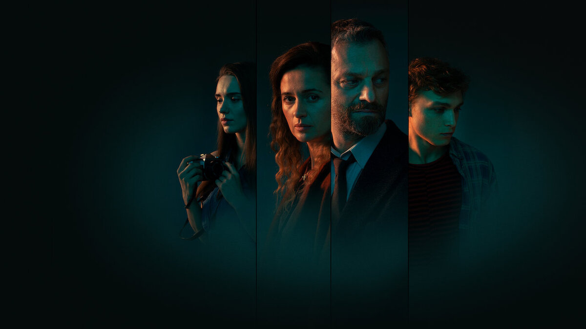 постер сериала "В густом лесу" / источник imdb.com