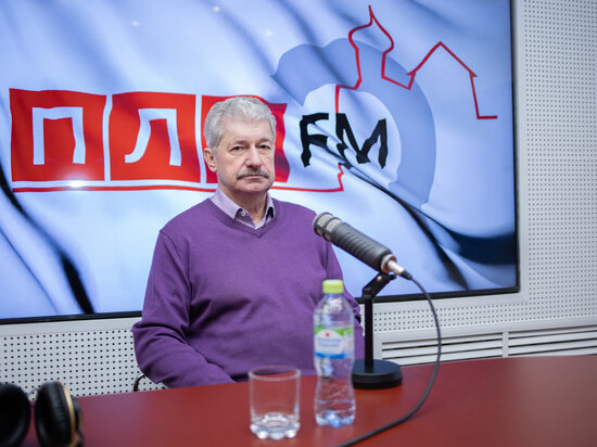     Председатель регионального отделения КПРФ выступил в эфире радио «ПЛН.FM» / Александр Елисеев