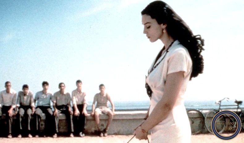 Малена (2000). Источник: https://a.d-cd.net/kKAAAgE7-uA-960.jpg 