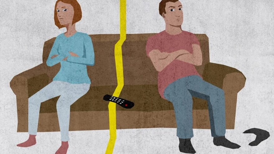 Он и она. Ревность к его друзьям. Что делать?