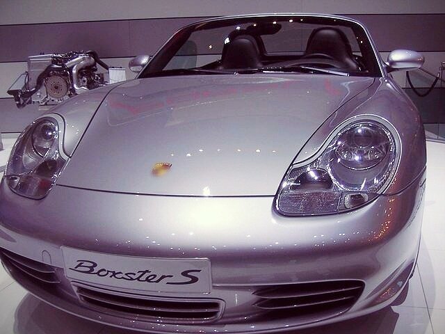 Сдержанный, но добрый, классический, но современный. И это разработали в 90-х. Фото с сайта ru.freeimages.com.