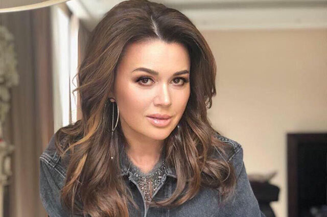  Анастасия Заворотнюк