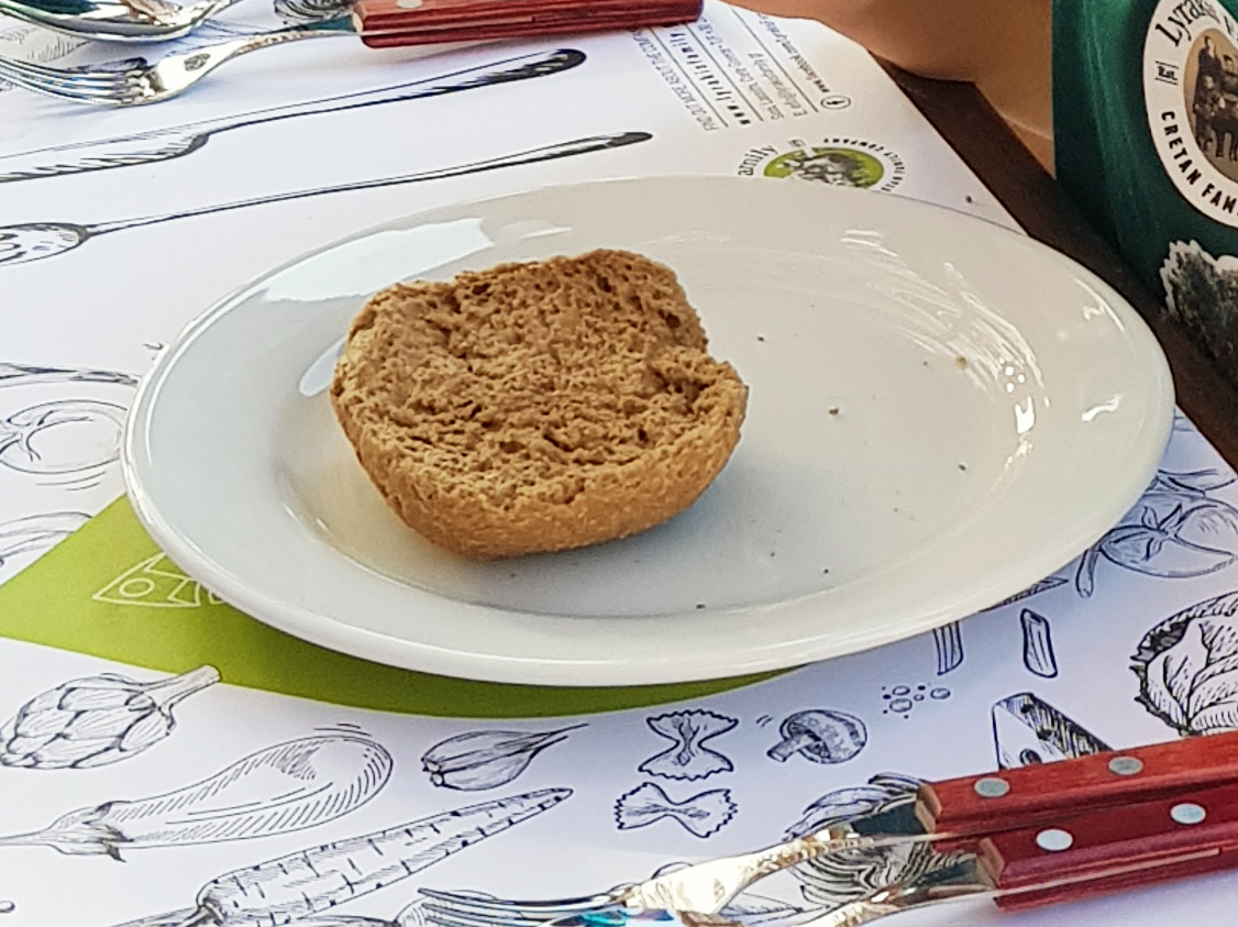 Вот это и есть сухарь дакос