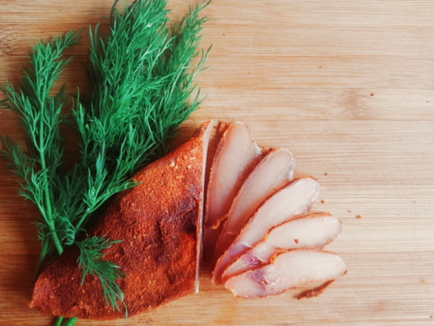 Как сделать из грудки бастурму. Бастурма из куриной грудки. бастурма из куриной грудки в упаковке.