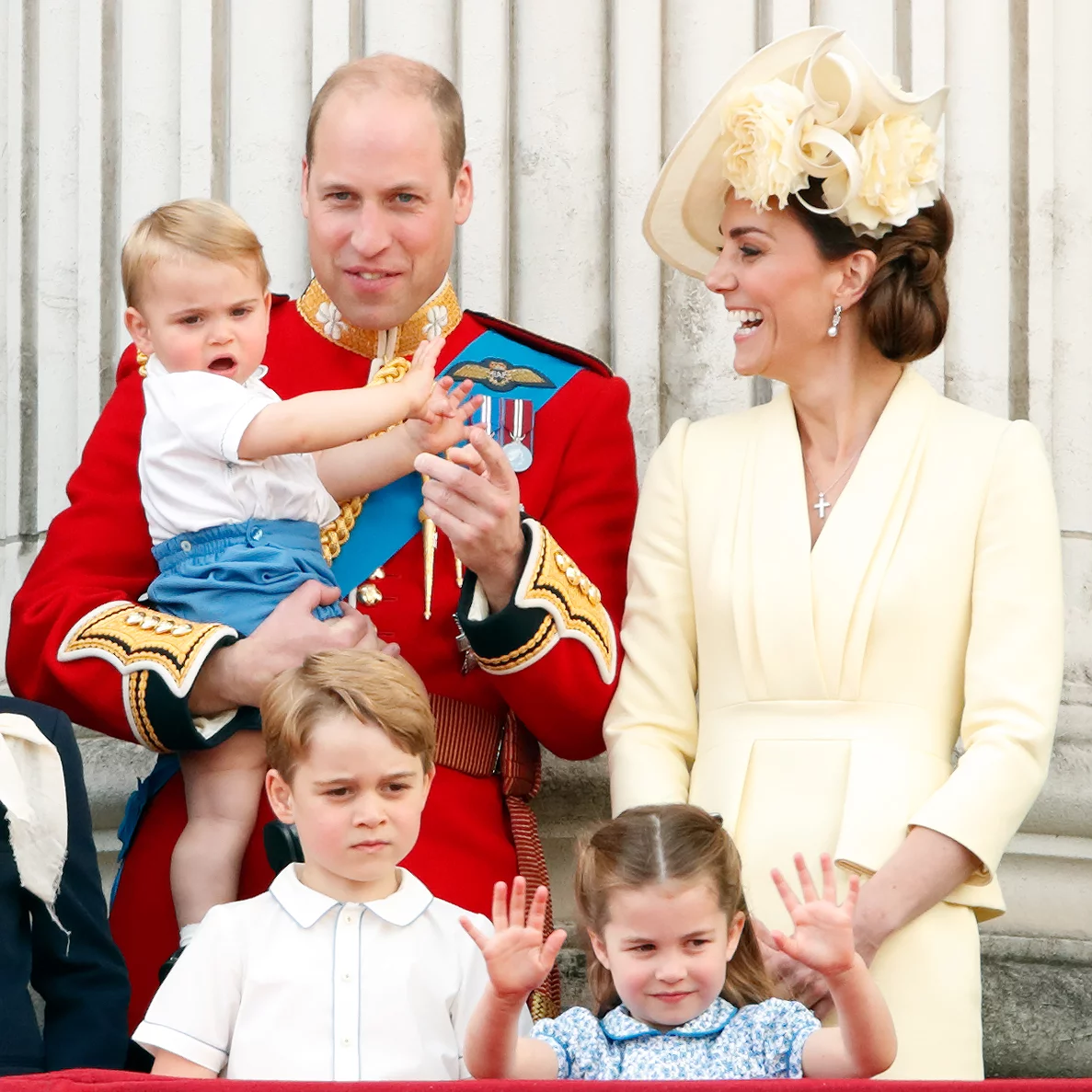 Фото детей кейт миддлтон и принца уильяма. Принц Умльям и Кейт Мидлтон. Принц Уильям и Кейт Миддлтон. Дети Кейт Миддлтон и принца Уильяма. Принц Вильям и Кейт дети.