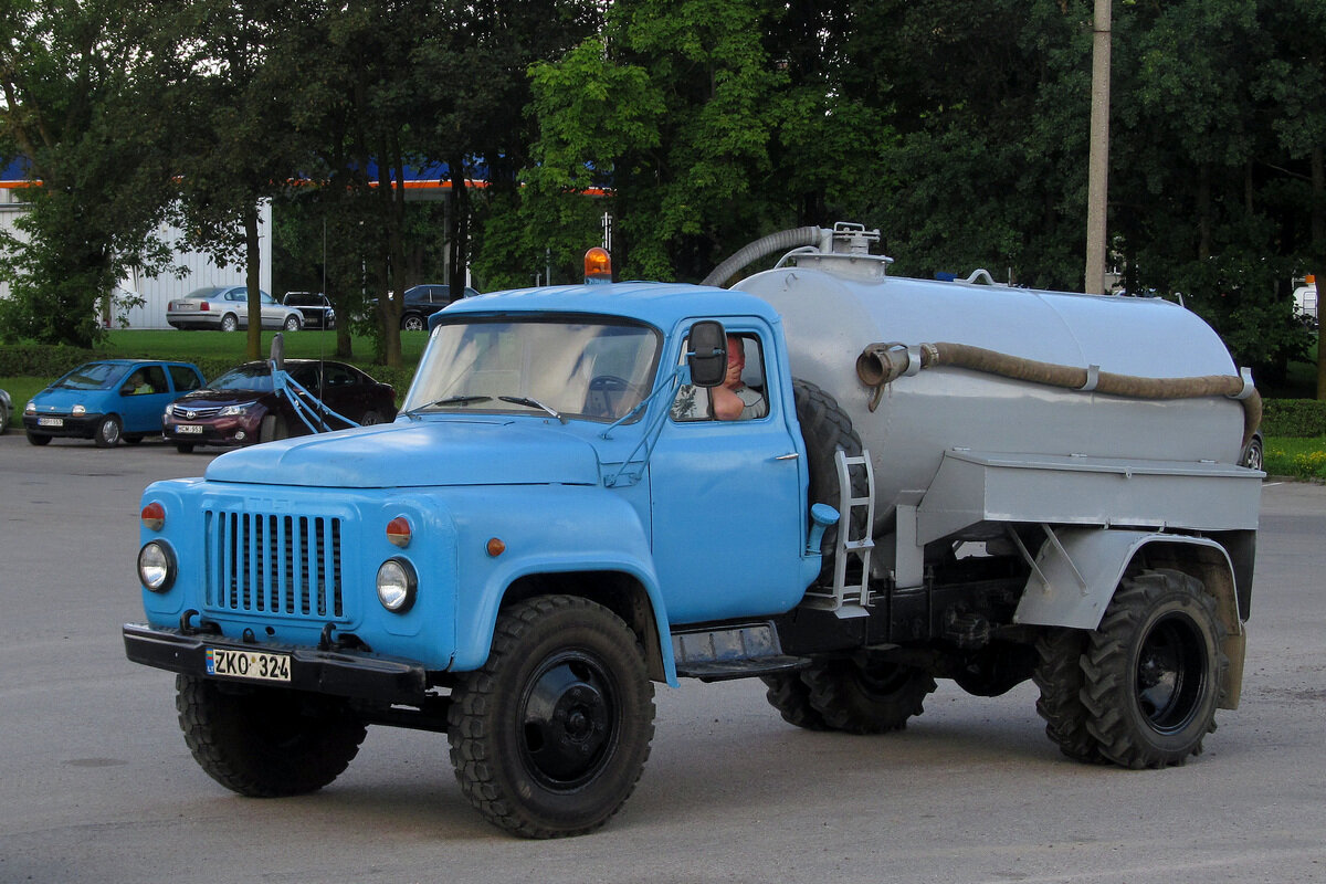 Грузовик ГАЗ 53 12