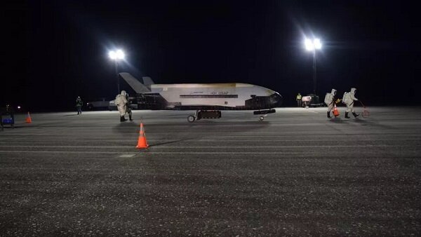 X-37B после посадки