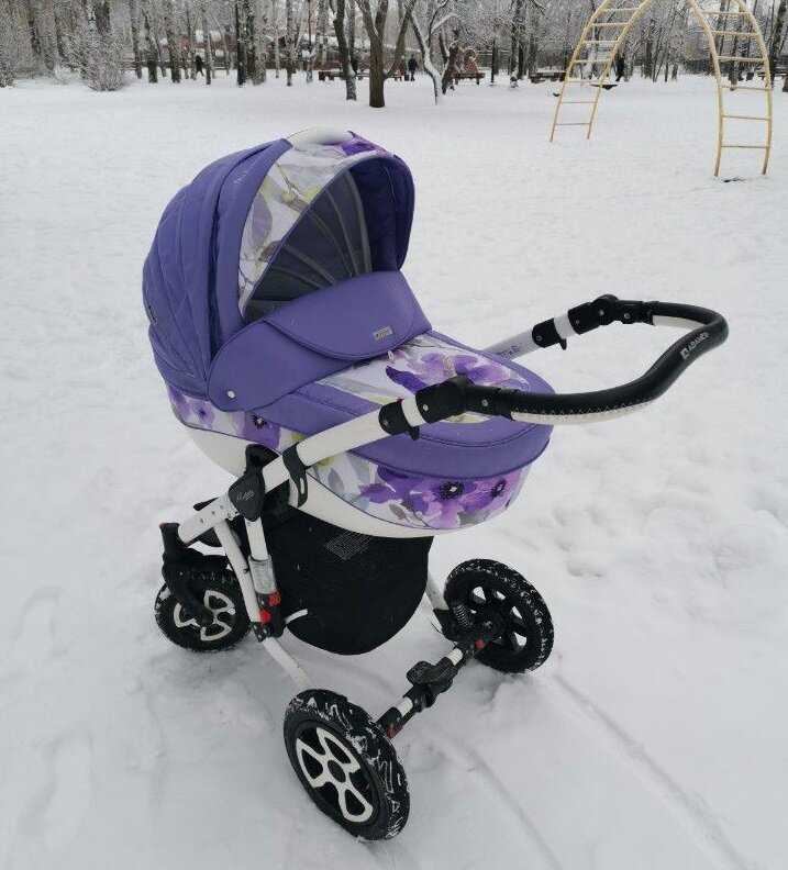 только посмотрите какая красотка!