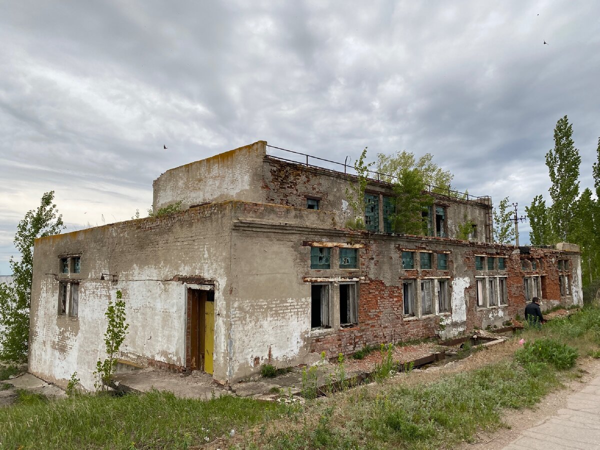 Дамба и заброшенный рыбацкий завод в Самарской области | Manikol.  Путешествия всей семьей | Дзен