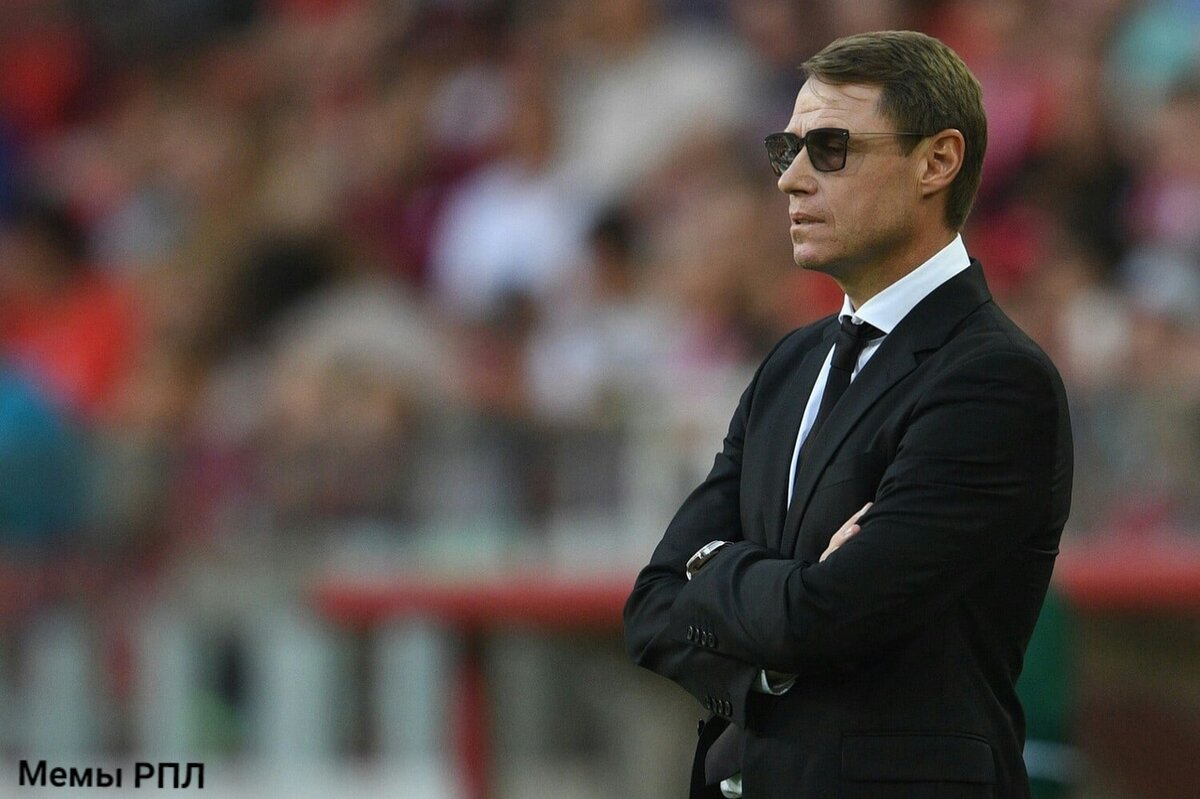 Меня зовут Олег, но друзья зовут меня в ПФЛ