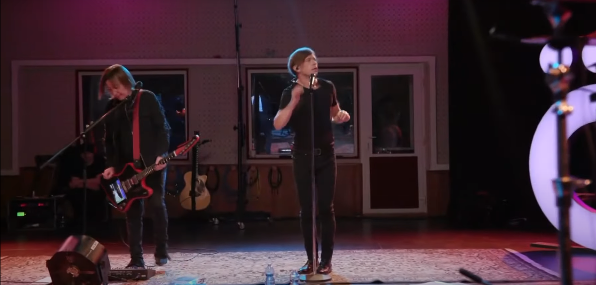 Вот Лева и Шура отжигают в студии OKKO