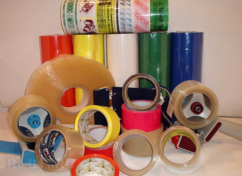 Сегодняшний рынок предлагает клейкую ленту для любых целей. Фото rmnt.mirtesen.ru 