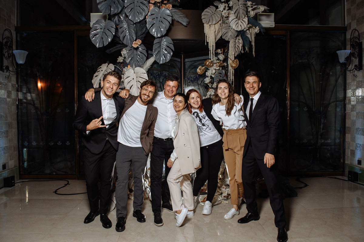 Команда агентства «Два апельсина» с подрядчиками