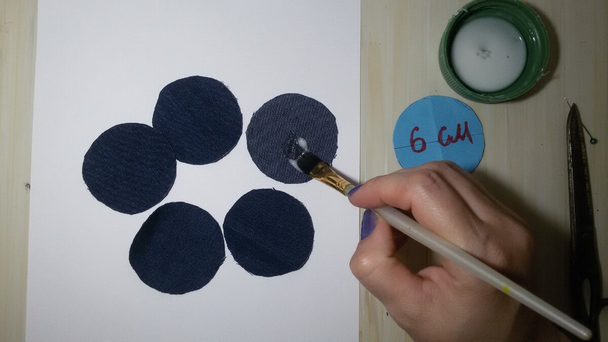 промазываем клеем ПВА