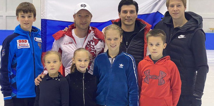 Кисловодская команда "Ангелов Плющенко". Фото: Инстаграм Евгения Плющенко