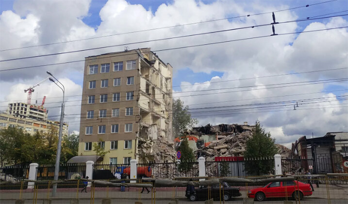 Снос здания Хлебозавода №12. Фото: skyscrapercity.com