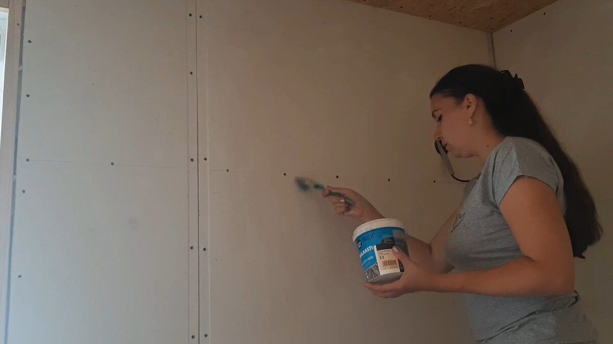 Покрываю грунтовкой ГВЛ