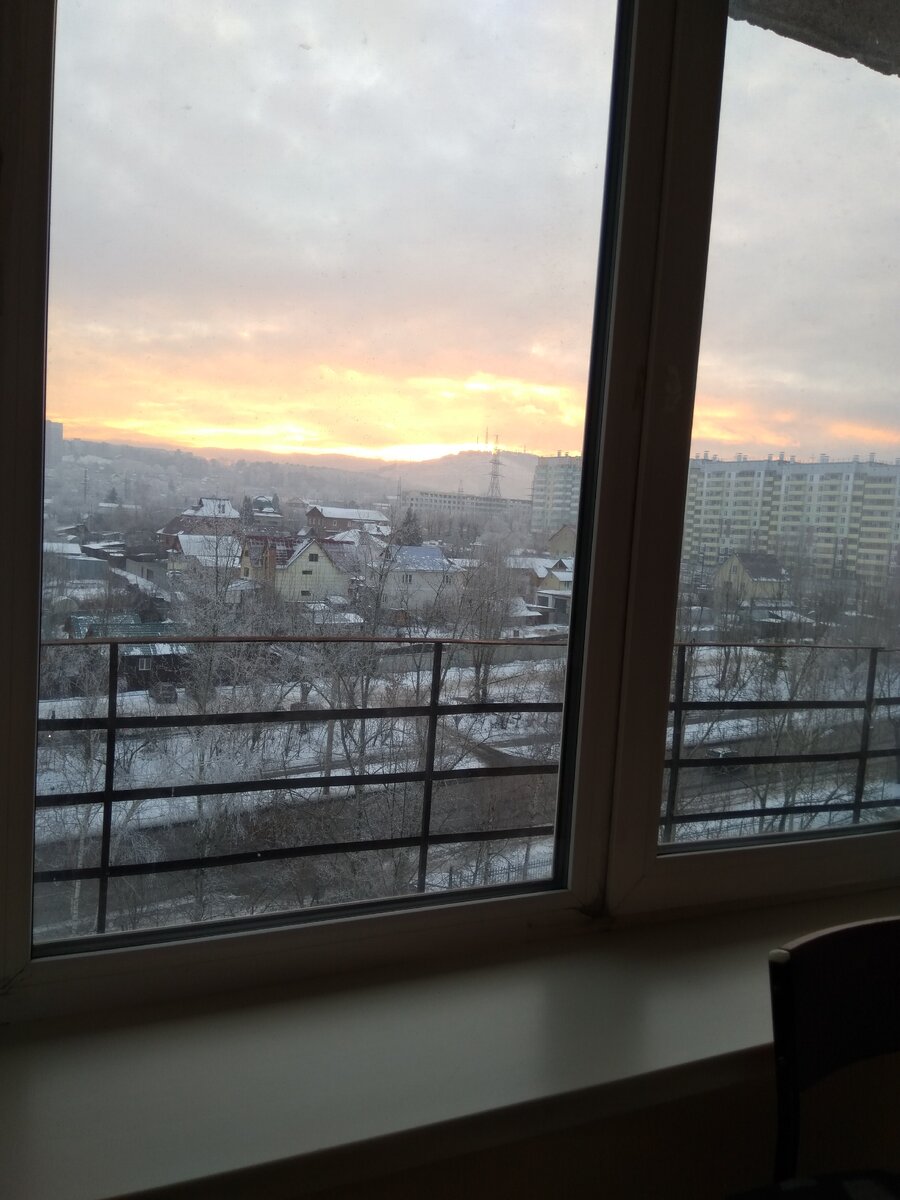 Закат над сопками. Фото автора.