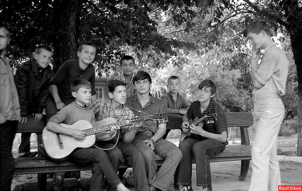 Под гитару... фото (Яндекс)