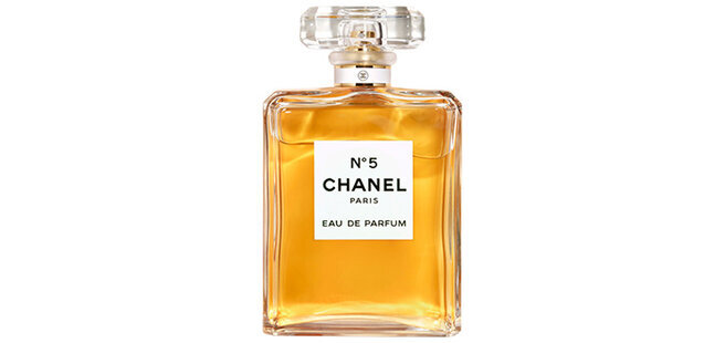 Сегодня люксовый бренд сосредоточился больше на цветочных ароматах — нотки жасмина, сирени и розы можно встретить в каждой новой коллекции.