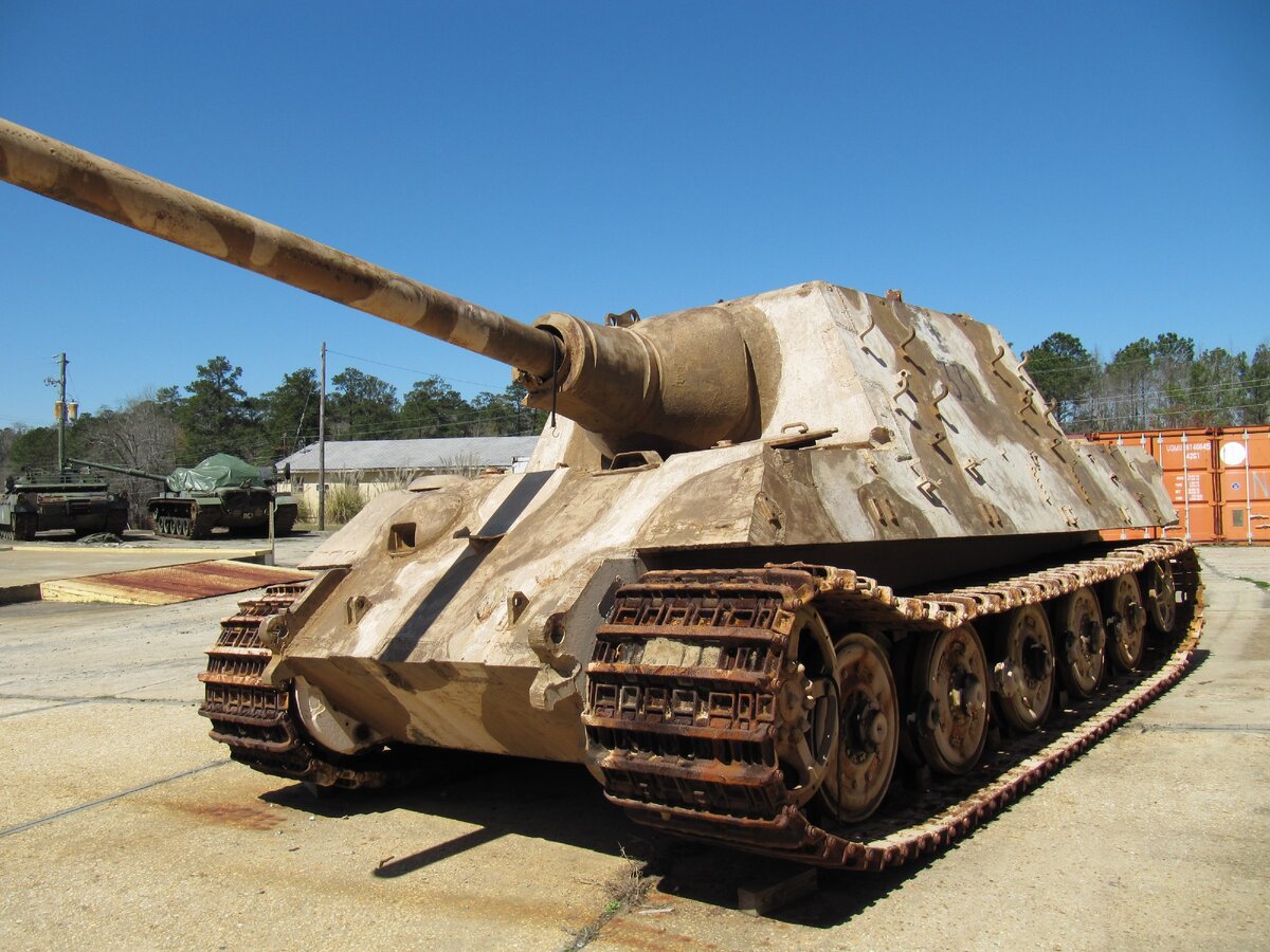 Panzerjäger Tiger «Ягдтигр» — немецкая противотанковая САУ.
