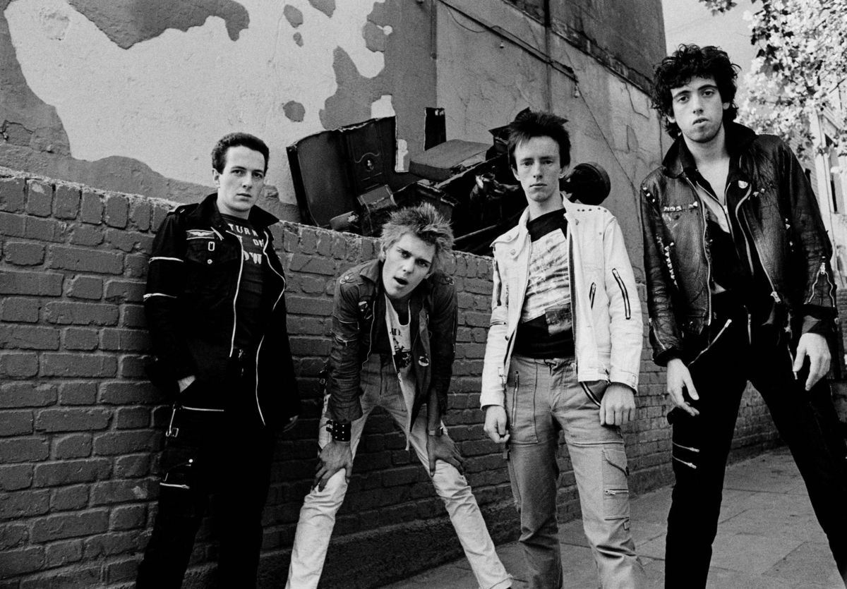 The Clash. Фото взято на wallpapercave.com
