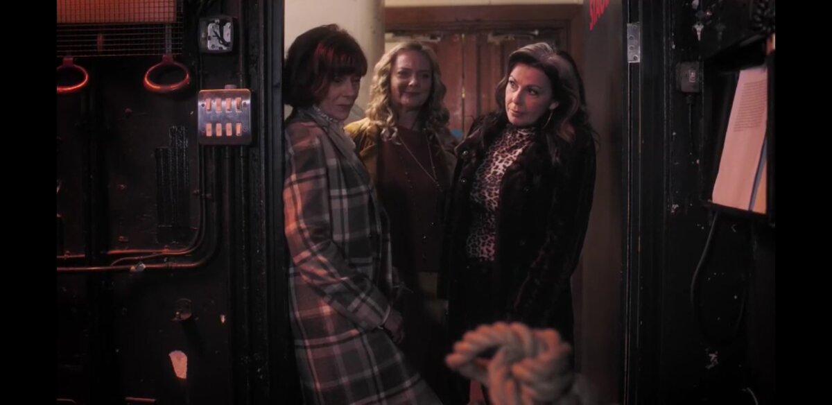 Тетушки, которые что-то скрывают