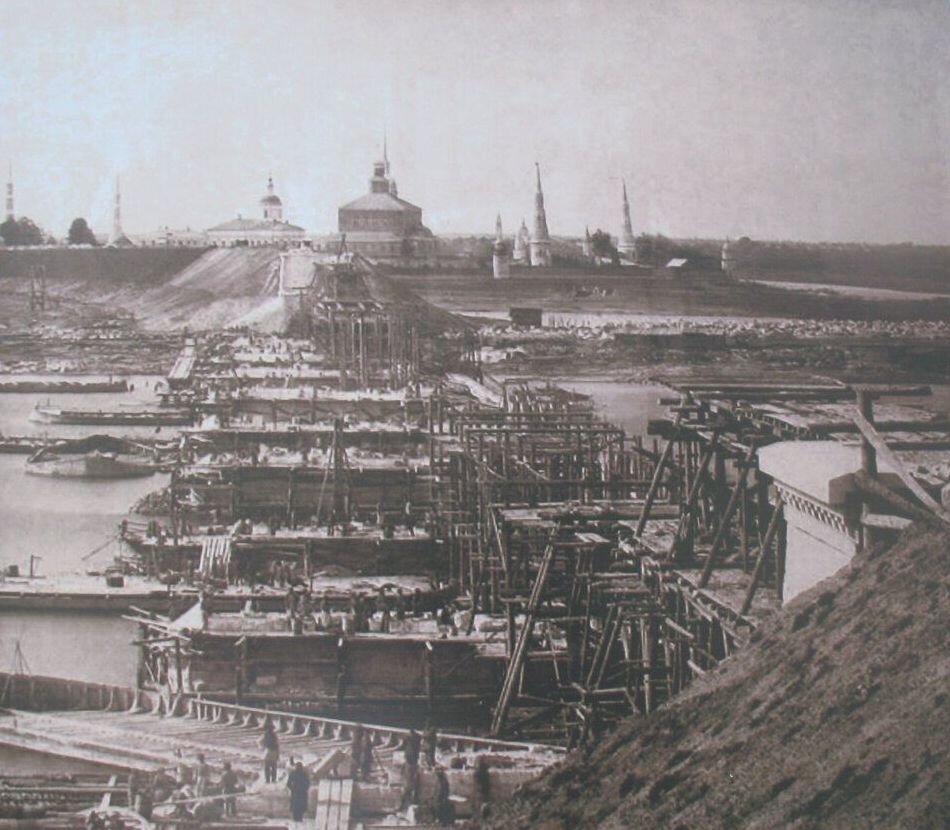 Коломна. Строительство железнодорожного моста через Оку, фотография 1863 года (Public Domain)