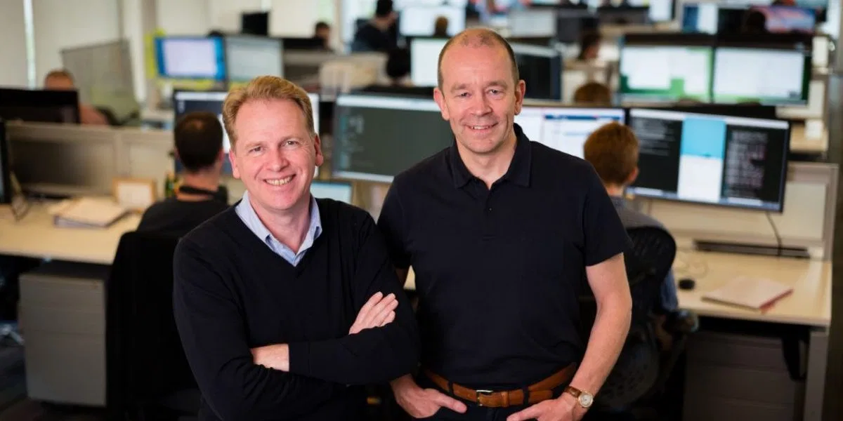 Соучредители Graphcore Найджел Тунс (левый, генеральный директор) и Саймон Ноулз (правый, технический директор).