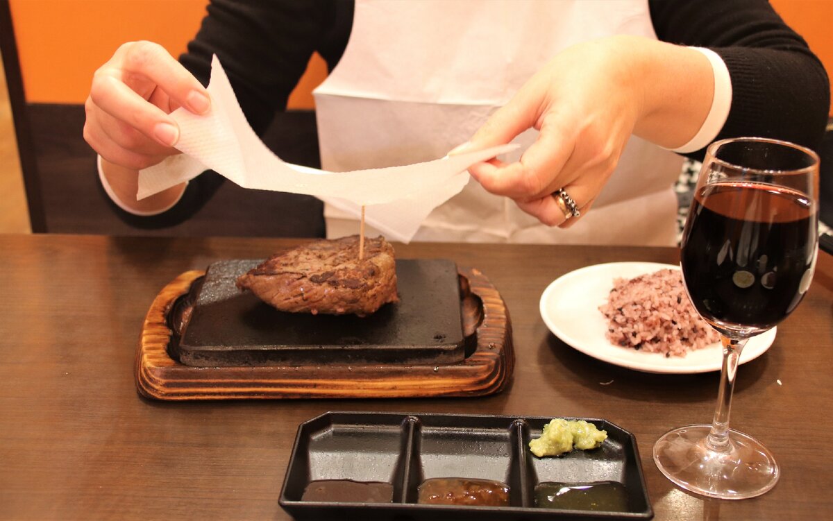 Японцы любят мясо - едят его часто и много