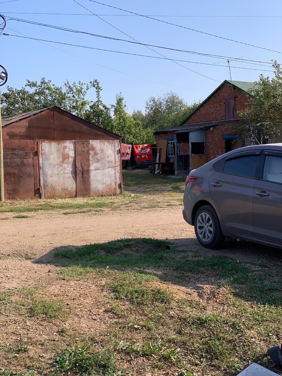 Соседский дом напротив. Фото автора 