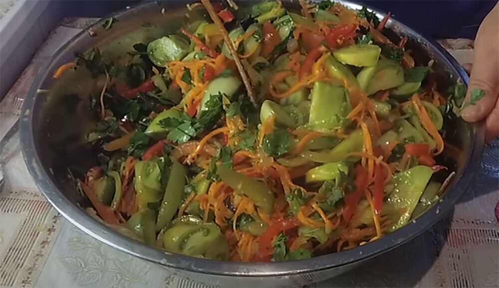 Салат из зеленых помидоров быстрый вкусный и простой рецепт, рецепты с фото