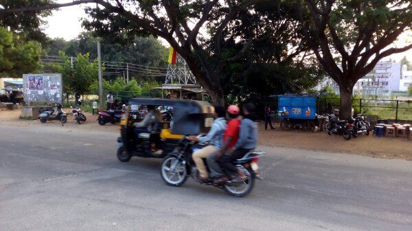 Тук-тук и мотоцикл 