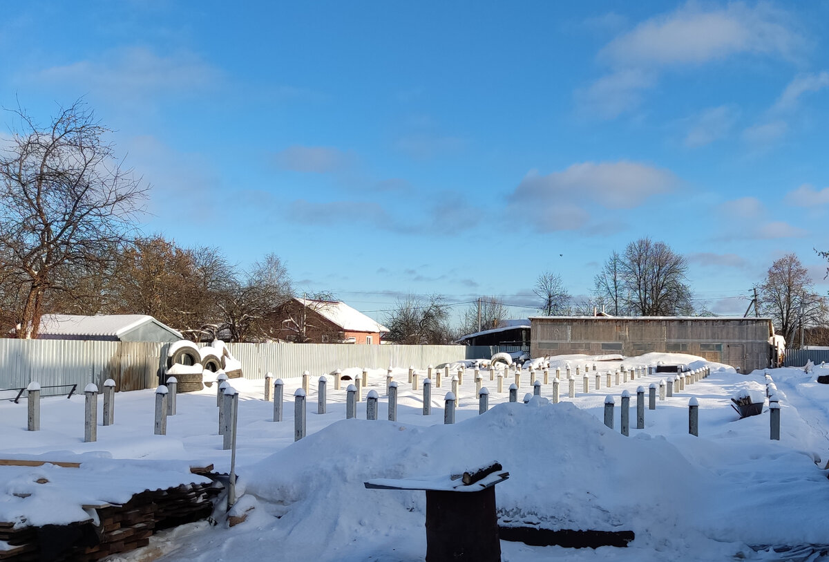 На месте будущего дома уже сделали фундамент