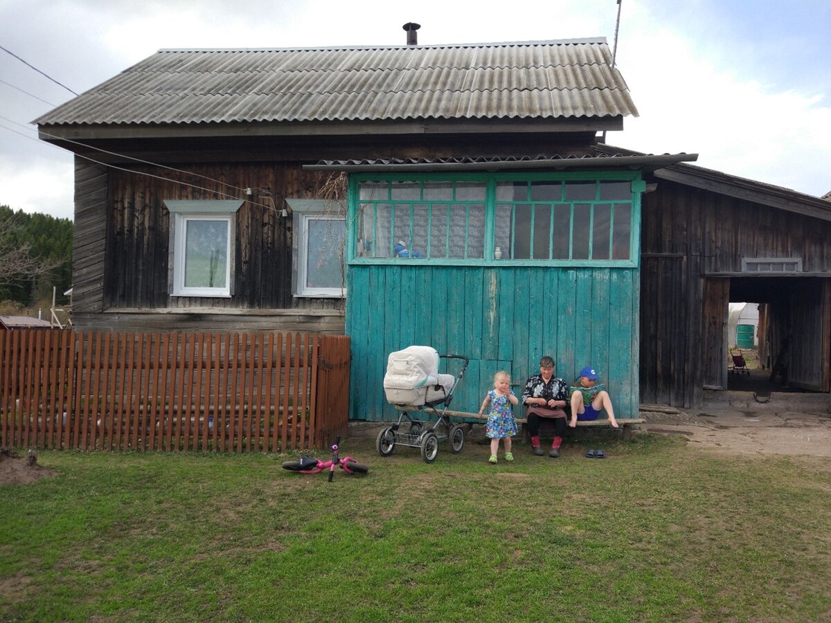 бабушкин дом, из которого мы бежали