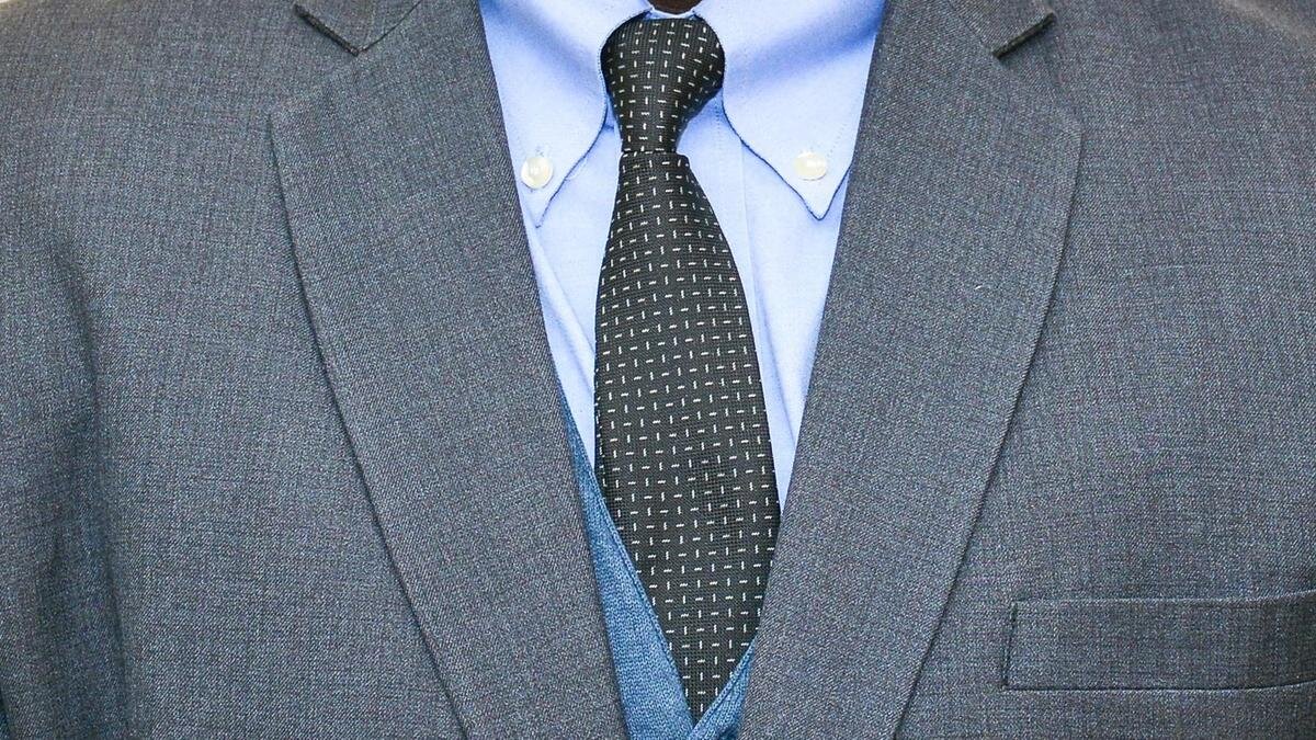    Мужчина в костюме:pexels.com