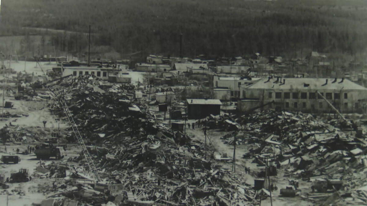 Нефтегорск землетрясение 1995 фото