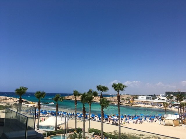 Бухта в Айя-Напе. Фото из личного архива