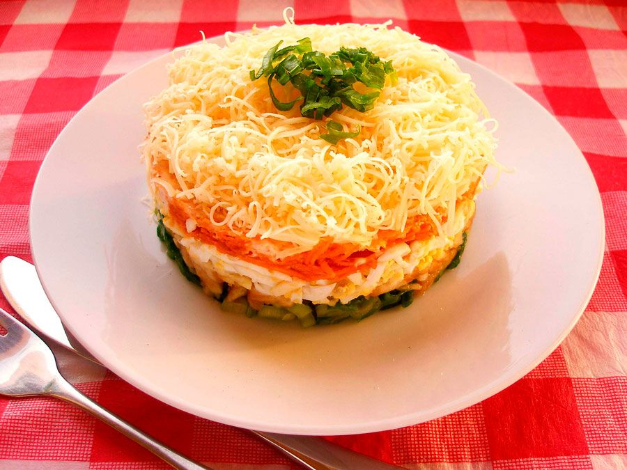 Источник фото : https://hozoboz.com/recepty/calat-francuzskij-ili-francuzskaya-lyubovnica-recept-foto/