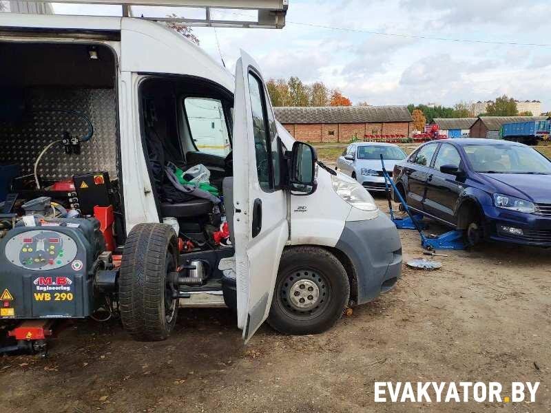 Передвижной шиномонтаж с оборудованием