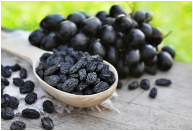 Изюм является целебным средством при многих заболеваниях