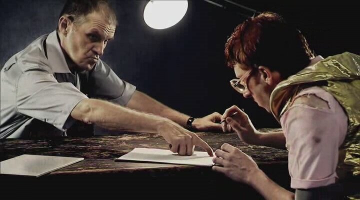 Кадр из фильма  «Мальчик-с-пальчик и грибы-мстители с Марса» (2006)