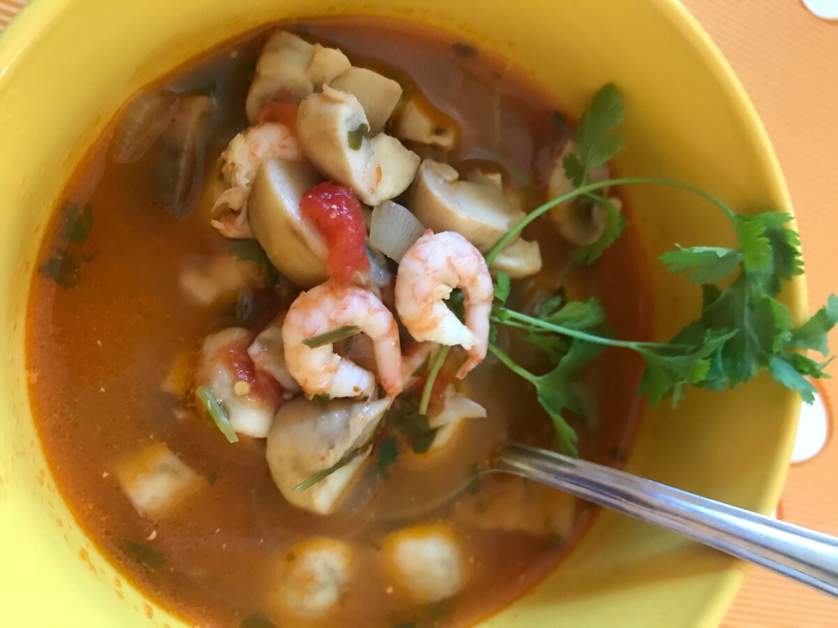 Очень вкусный суп, для любителей пикантных блюд станет настоящей находкой.