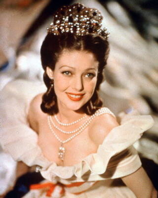 Лоретта Янг