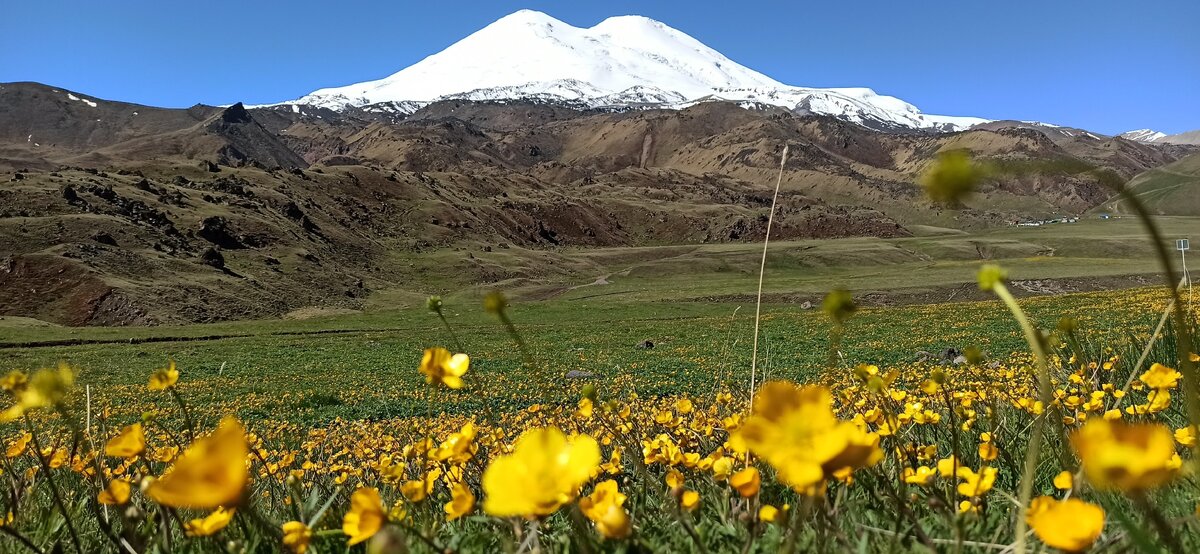 Вулкан Эльбрус. 5.642 м.н.у.м