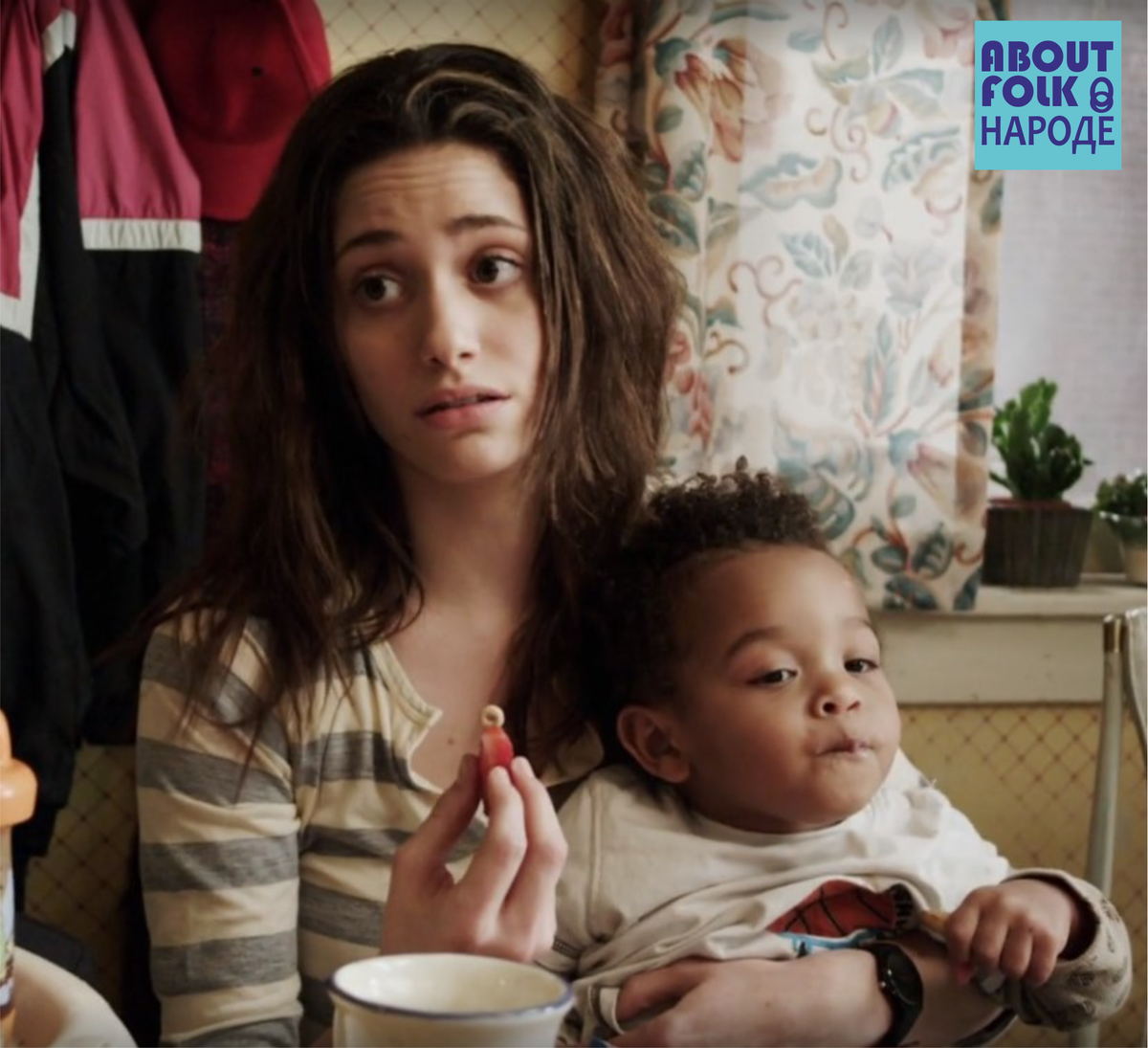 Кадр из сериала "Бесстыжие", 1 серия 1 сезона